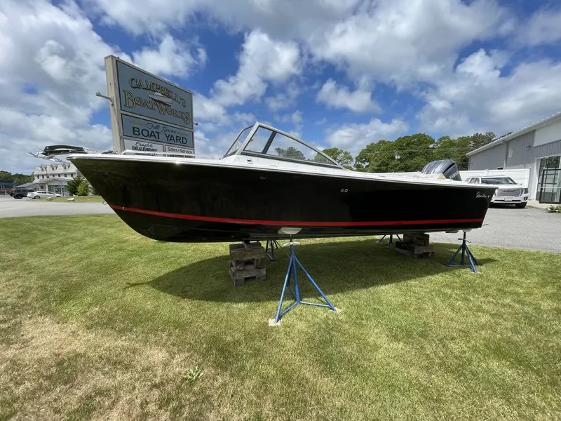 2022 Rossiter R23 Classic Picnic Boat with black hull